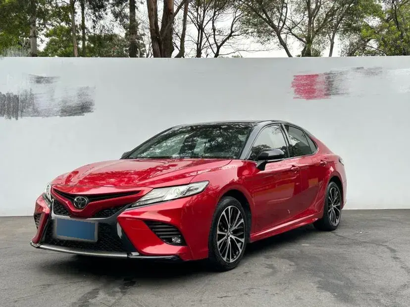 2019 Toyota Camry 2.5L 209HP L4 8AT