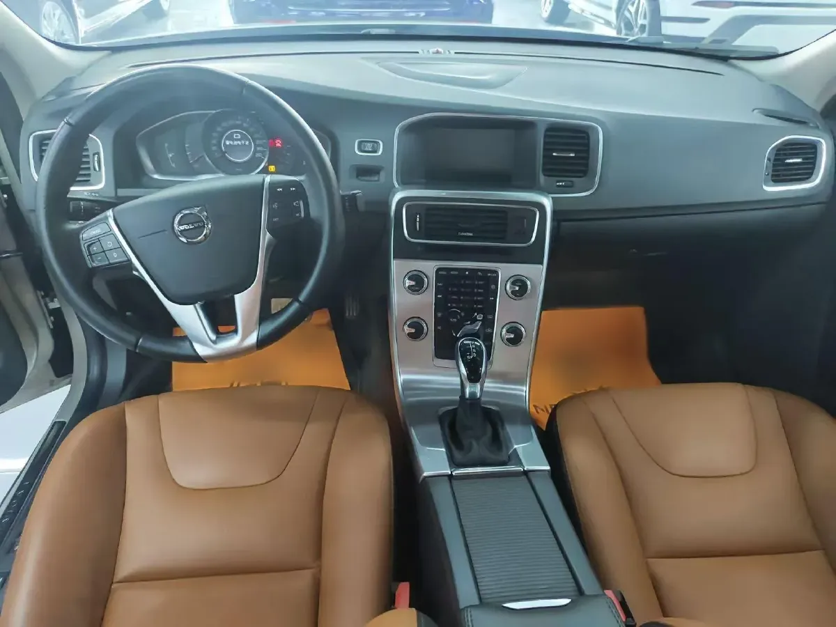 2019 Volvo S60 1.5T 152HP L4 6AT,autocango,china used car exporter,china ev exporter,chinese used car exporter,chinese used ev exporter