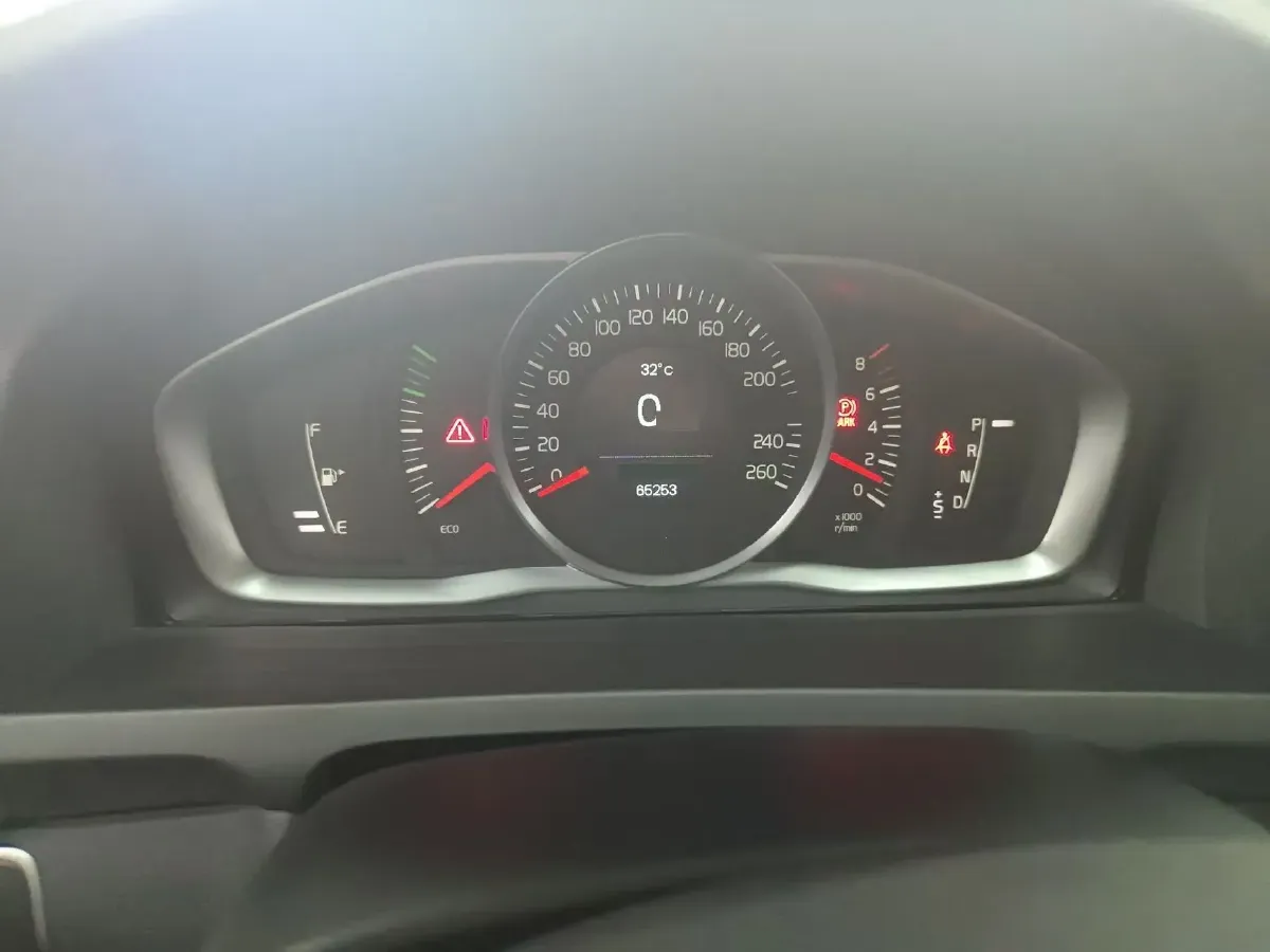 2019 Volvo S60 1.5T 152HP L4 6AT,autocango,china used car exporter,china ev exporter,chinese used car exporter,chinese used ev exporter