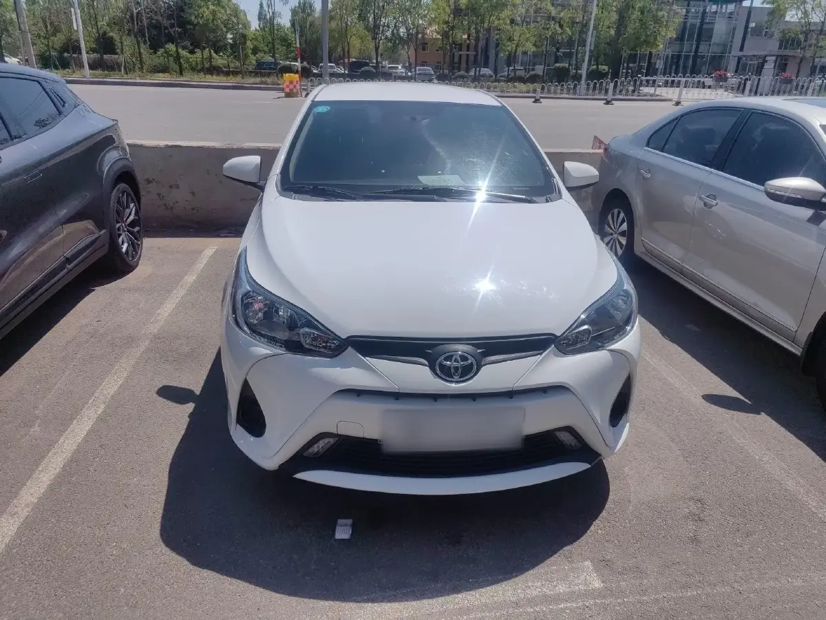 2017 Toyota Yaris L 1.5L 107HP L4 CVT