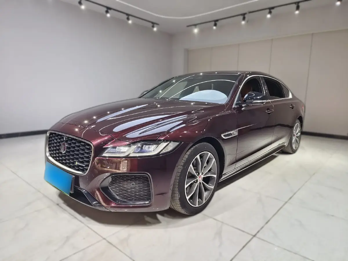 2021 Jaguar XFL 2.0T 250HP L4 8AT