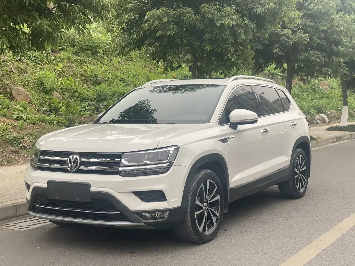 2019 Volkswagen Tharu 2.0T 186HP L4 7DCT