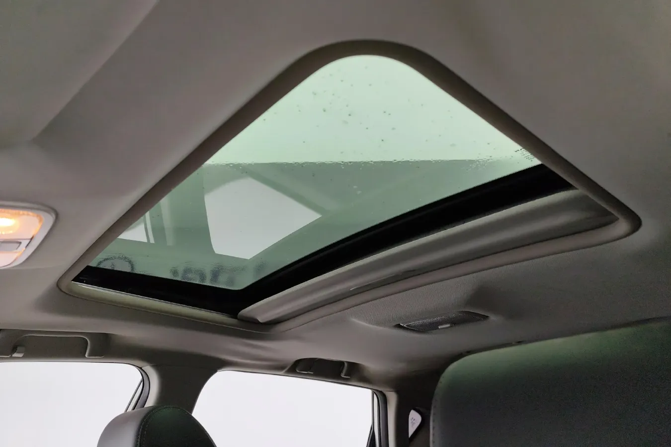 2017 Landwind X2 1.6L 125HP L4 4AT,autocango,china used car exporter,china ev exporter,chinese used car exporter,chinese used ev exporter