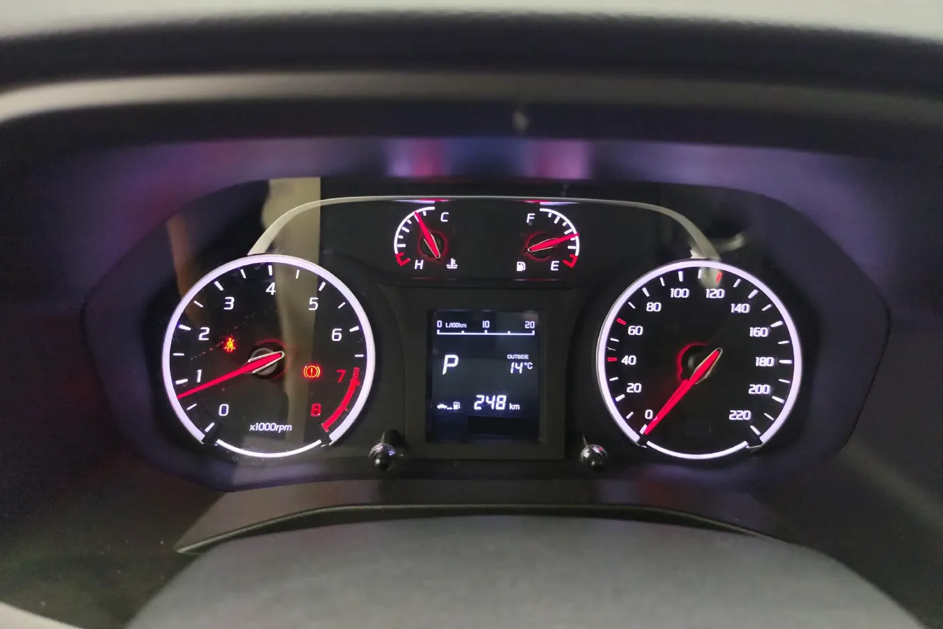 2017 Landwind X2 1.6L 125HP L4 4AT,autocango,china used car exporter,china ev exporter,chinese used car exporter,chinese used ev exporter