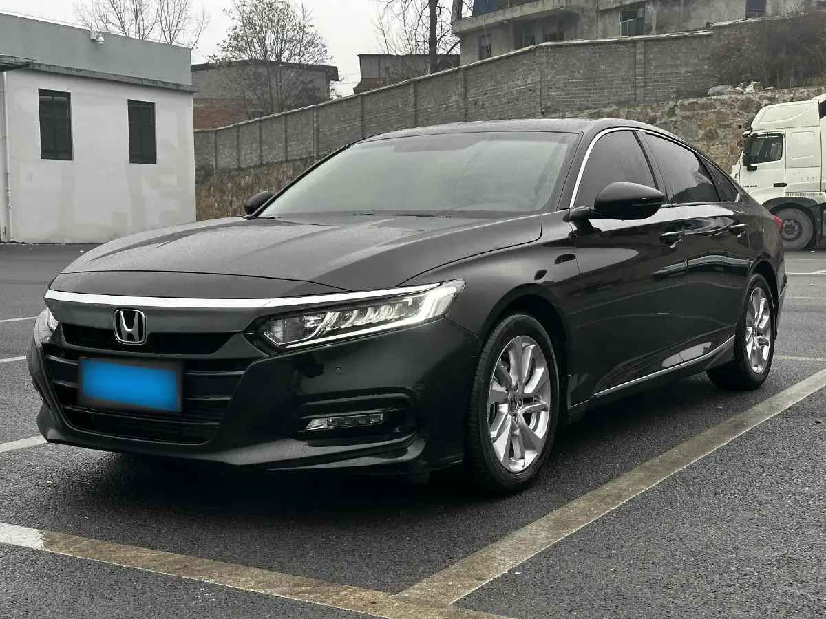2018 Honda Accord 1.5T 194HP L4 CVT