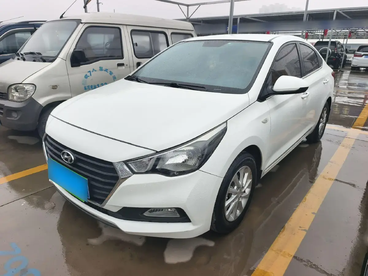 2016 Hyundai Verna 1.4L 100HP L4 6MT
