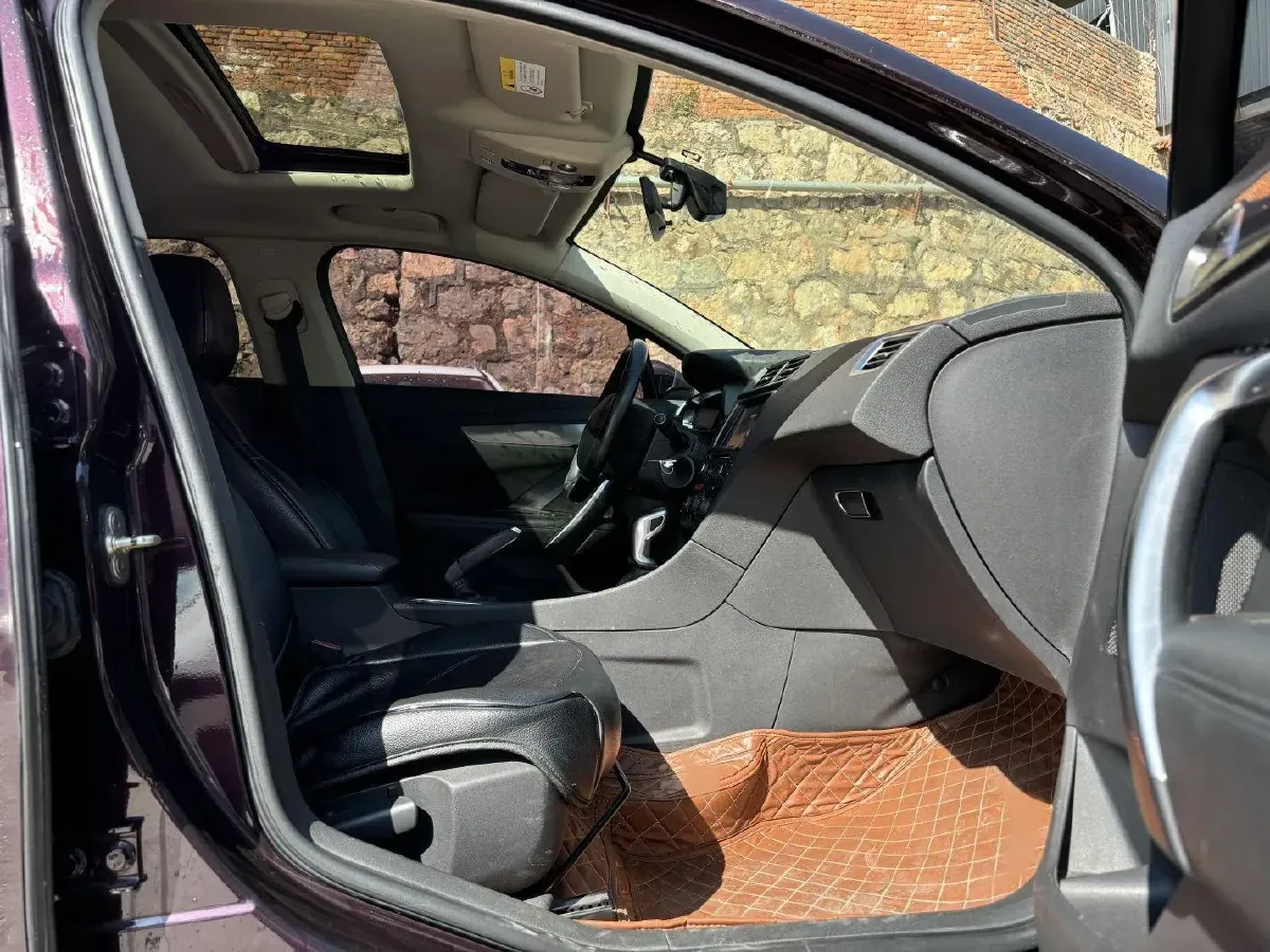 2015 DS 5LS 1.6T 163HP L4 6AT,autocango,china used car exporter,china ev exporter,chinese used car exporter,chinese used ev exporter