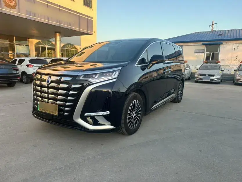 2022 Denza D9 1.5T 139HP L4 E-CVT PHEV 40.06KWH