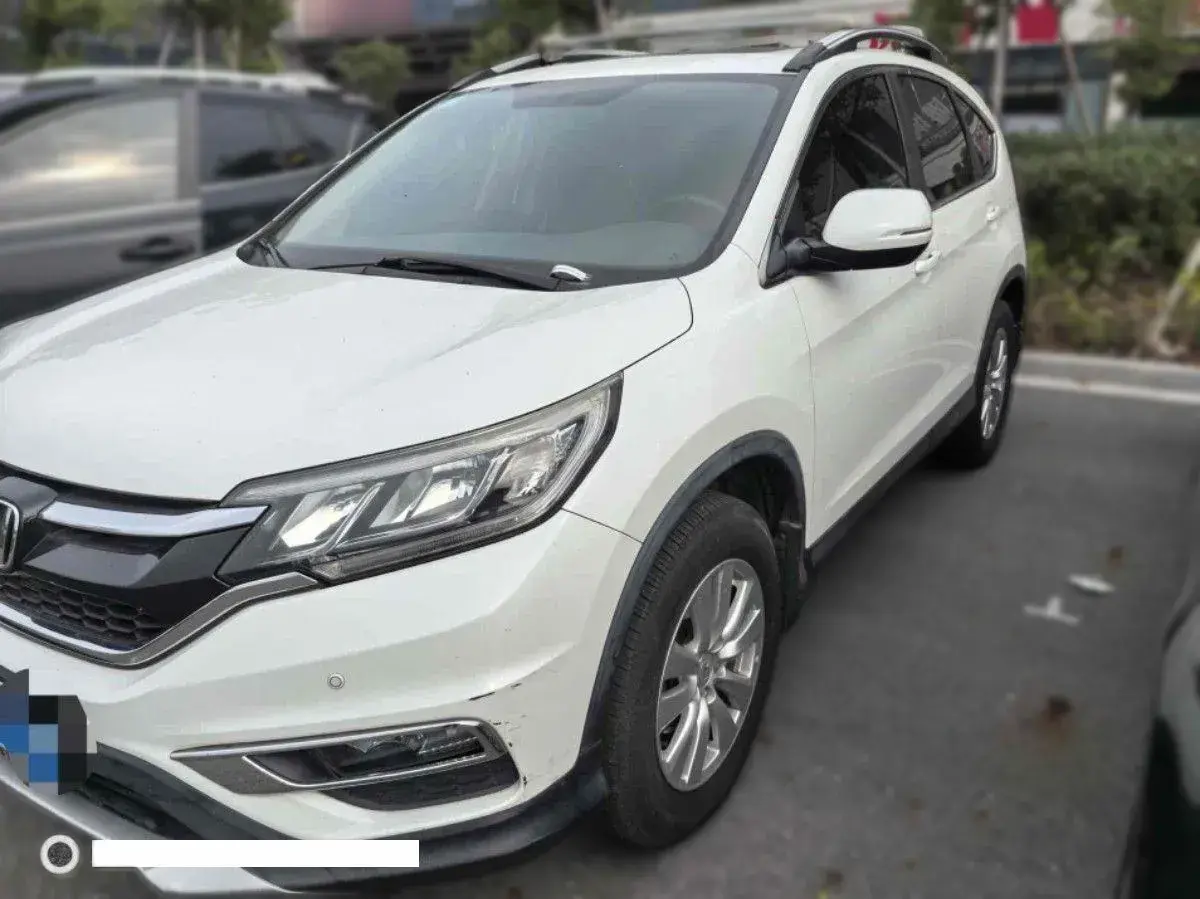 2015 Honda CR-V 2.0L 155HP L4 CVT 2015 Honda CR-V 2.0L 155HP L4 CVT