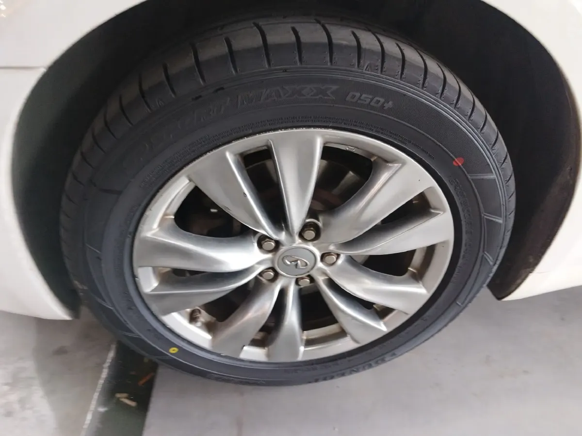 2013 Infiniti Q70 2.5L 235HP V6 7AT,autocango,china used car exporter,china ev exporter,chinese used car exporter,chinese used ev exporter