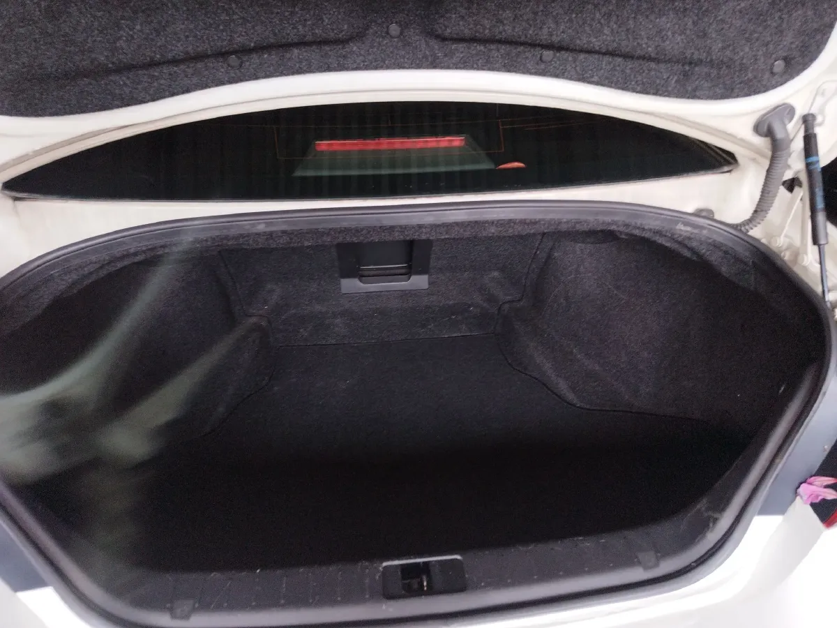 2013 Infiniti Q70 2.5L 235HP V6 7AT,autocango,china used car exporter,china ev exporter,chinese used car exporter,chinese used ev exporter