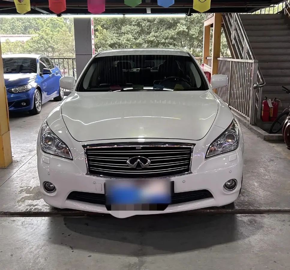 2013 Infiniti Q70 2.5L 235HP V6 7AT,autocango,china used car exporter,china ev exporter,chinese used car exporter,chinese used ev exporter