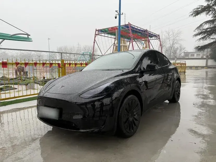 2022 Tesla Model Y BEV 60KWH