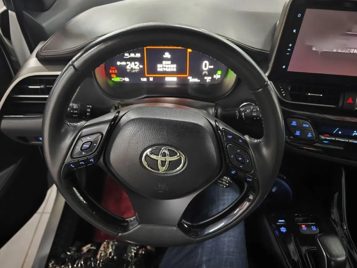 2020 Toyota C-HR EV BEV 54.3KWH,autocango,china used car exporter,china ev exporter,chinese used car exporter,chinese used ev exporter