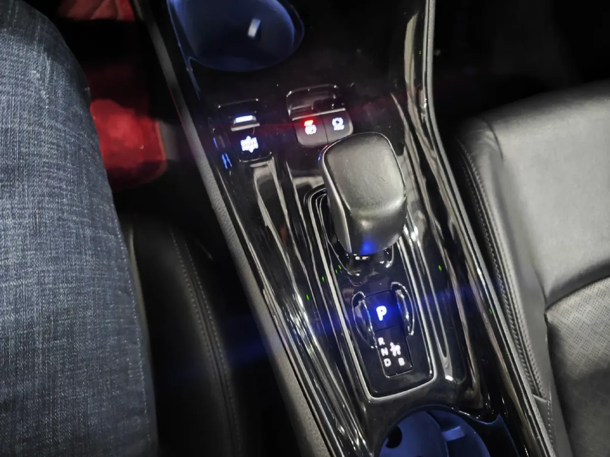 2020 Toyota C-HR EV BEV 54.3KWH,autocango,china used car exporter,china ev exporter,chinese used car exporter,chinese used ev exporter