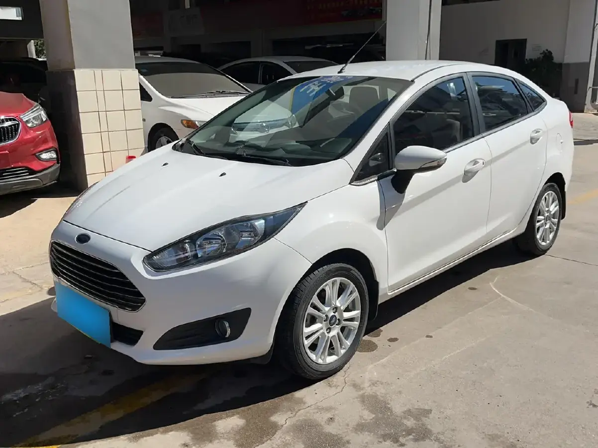 2013 Ford Fiesta 1.5L 110HP L4 6DCT