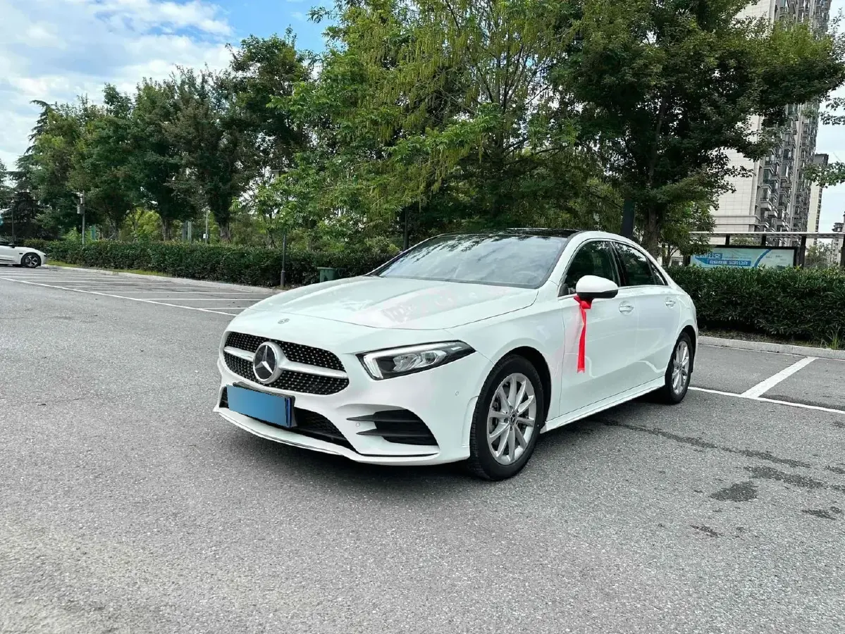 2020 Mercedes-Benz A Class 1.3T 163HP L4 7DCT