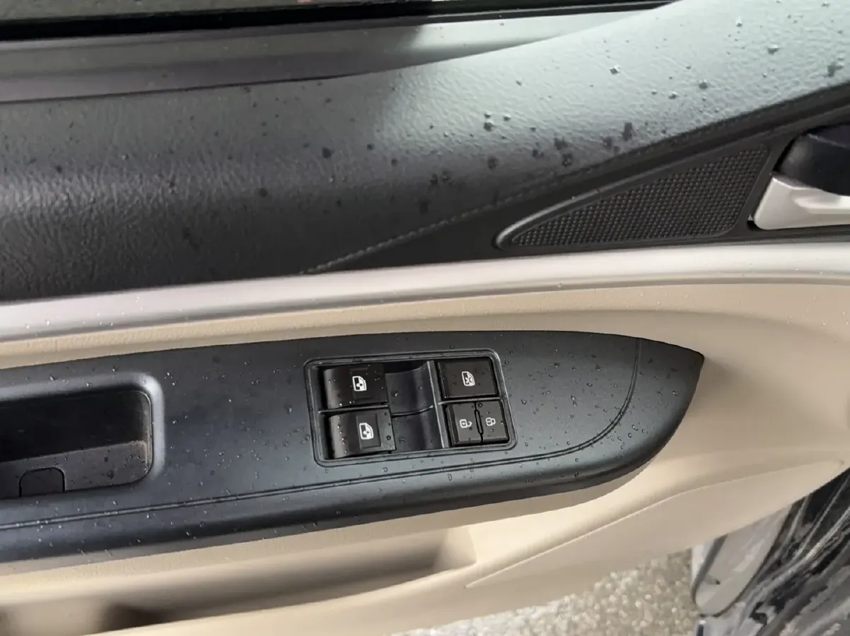 2020 DongFeng Forthing LingZhi 1.6L 122HP L4 5MT,autocango,china used car exporter,china ev exporter,chinese used car exporter,chinese used ev exporter