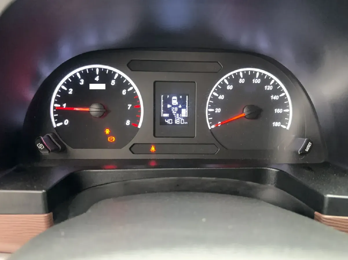 2020 DongFeng Forthing LingZhi 1.6L 122HP L4 5MT,autocango,china used car exporter,china ev exporter,chinese used car exporter,chinese used ev exporter