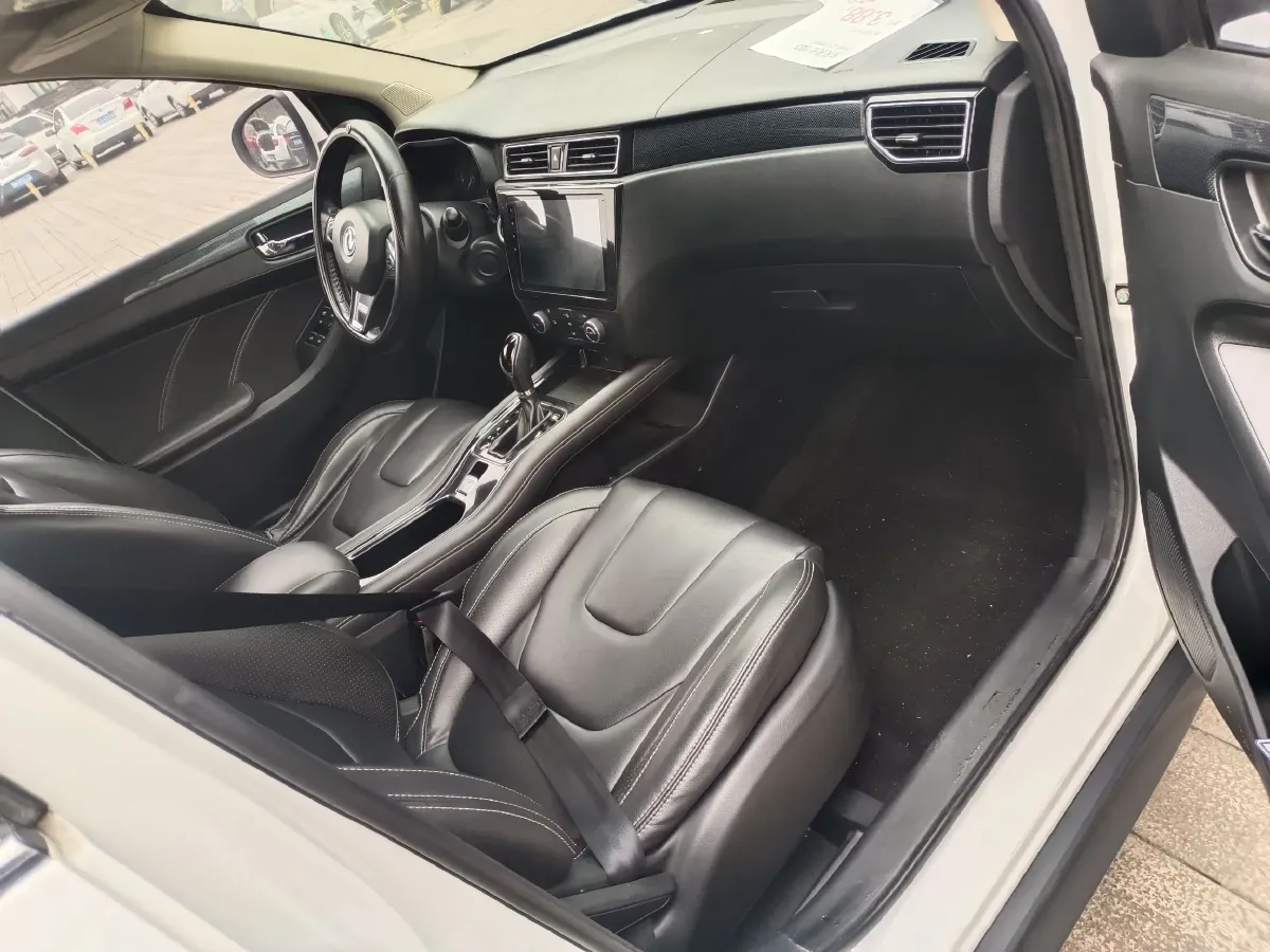 2017 DongFeng Fengon Fengon 580 1.5T 150HP L4 CVT,autocango,china used car exporter,china ev exporter,chinese used car exporter,chinese used ev exporter