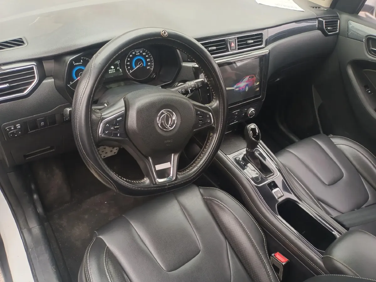 2017 DongFeng Fengon Fengon 580 1.5T 150HP L4 CVT,autocango,china used car exporter,china ev exporter,chinese used car exporter,chinese used ev exporter