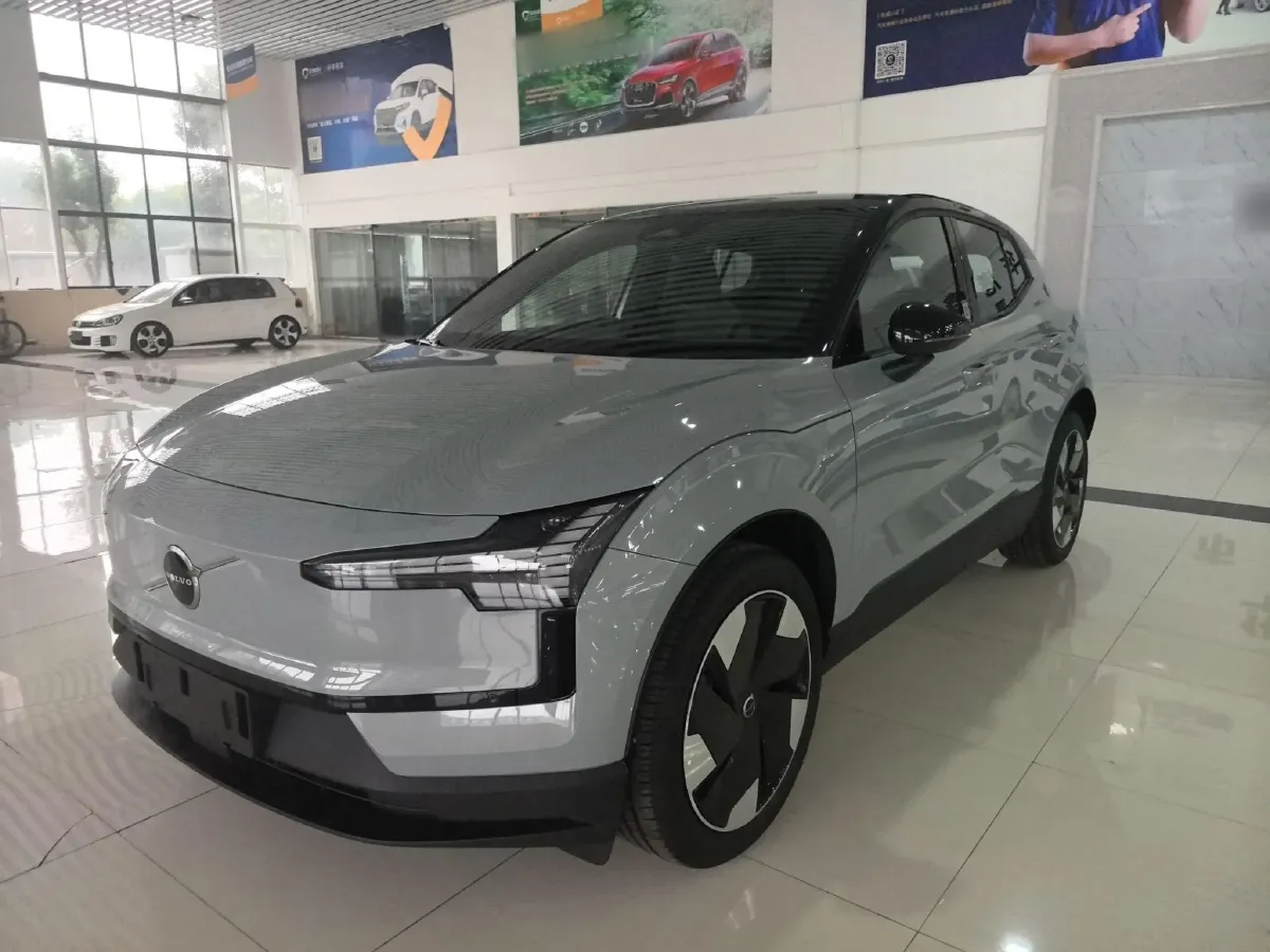 2025 Volvo EX30 BEV 66KWH,autocango,china used car exporter,china ev exporter,chinese used car exporter,chinese used ev exporter