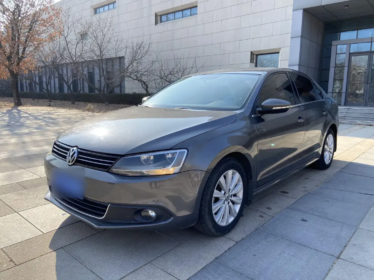 2014 Volkswagen Sagitar 1.6L 105HP L4 6AT