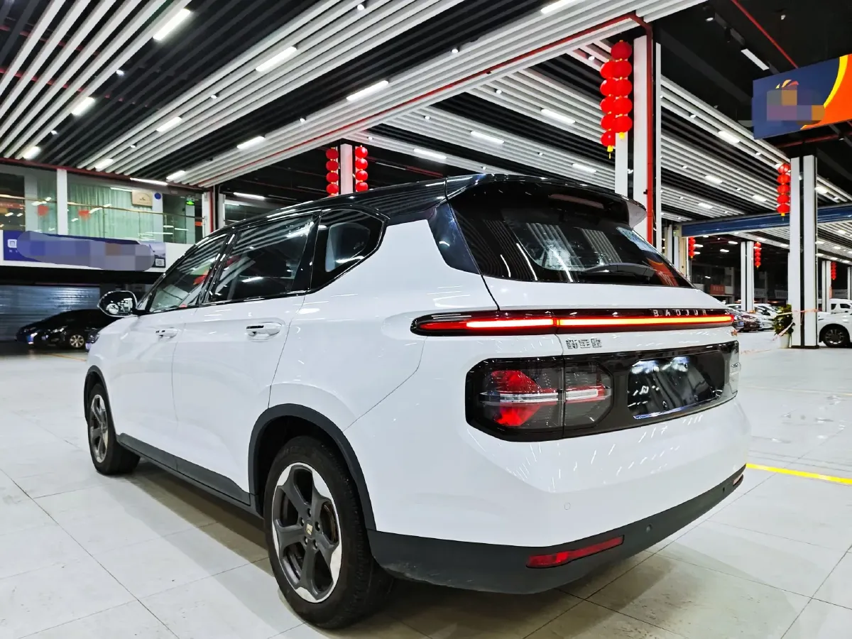 2019 BaoJun RM-5 1.5T 147HP L4 CVT,autocango,china used car exporter,china ev exporter,chinese used car exporter,chinese used ev exporter