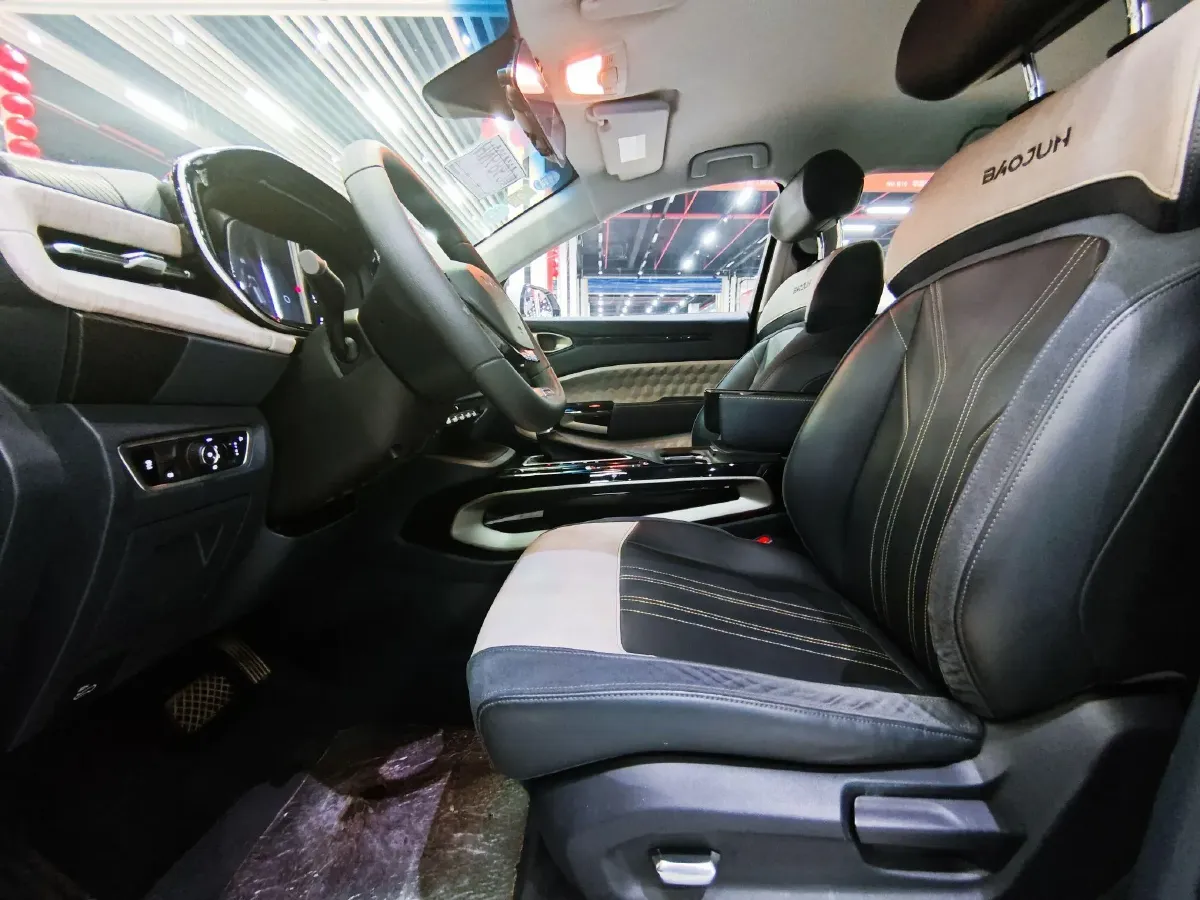 2019 BaoJun RM-5 1.5T 147HP L4 CVT,autocango,china used car exporter,china ev exporter,chinese used car exporter,chinese used ev exporter