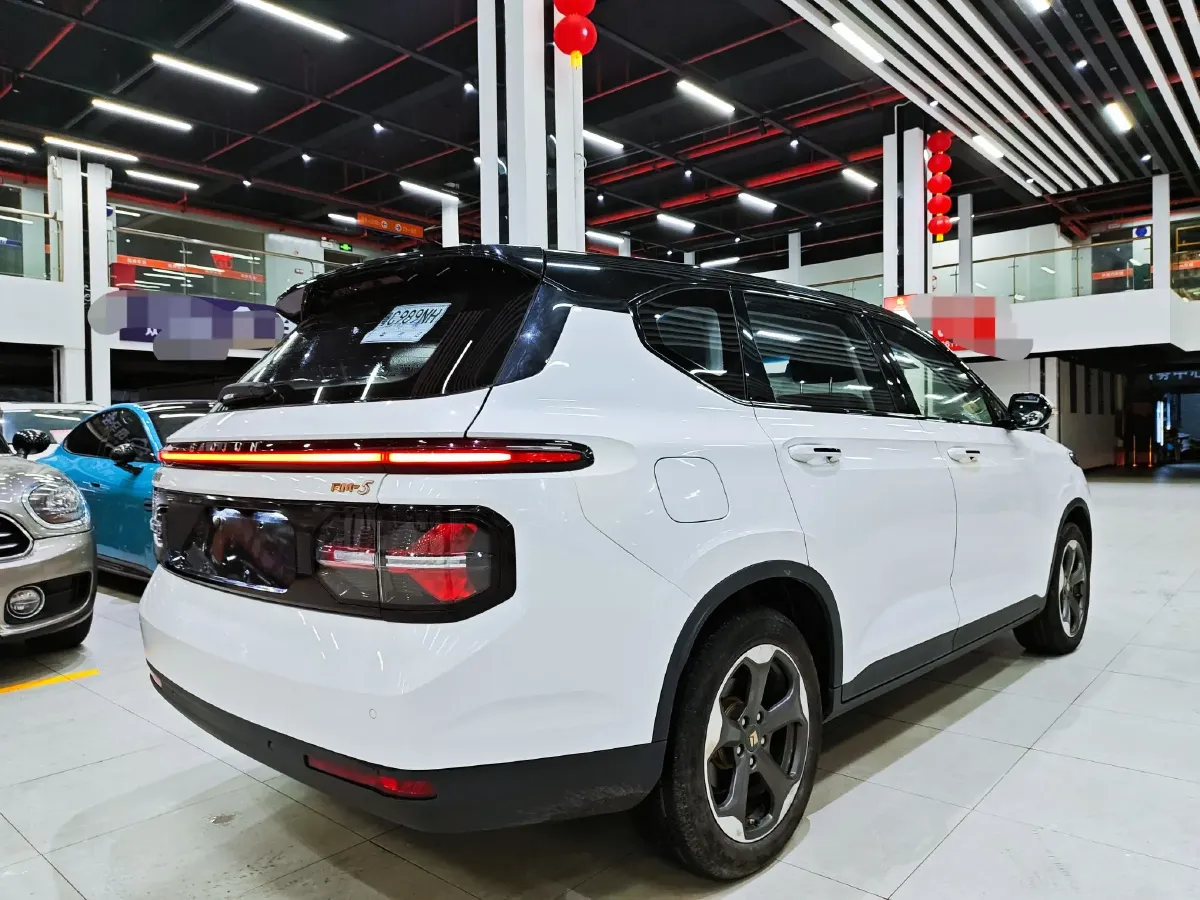 2019 BaoJun RM-5 1.5T 147HP L4 CVT,autocango,china used car exporter,china ev exporter,chinese used car exporter,chinese used ev exporter
