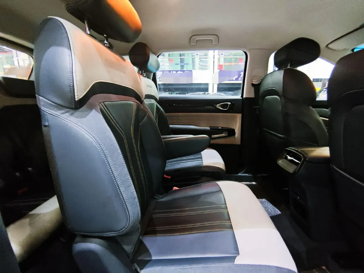 2019 BaoJun RM-5 1.5T 147HP L4 CVT,autocango,china used car exporter,china ev exporter,chinese used car exporter,chinese used ev exporter