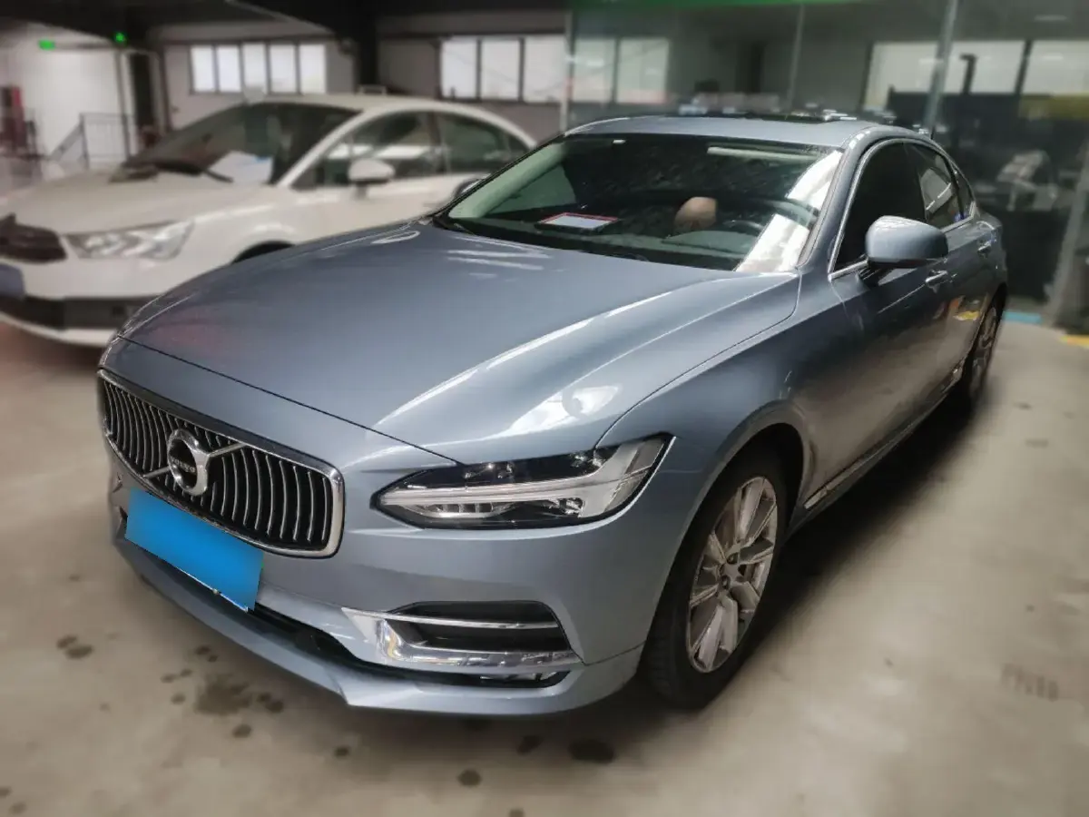 2020 Volvo S90 2.0T 254HP L4 8AT
