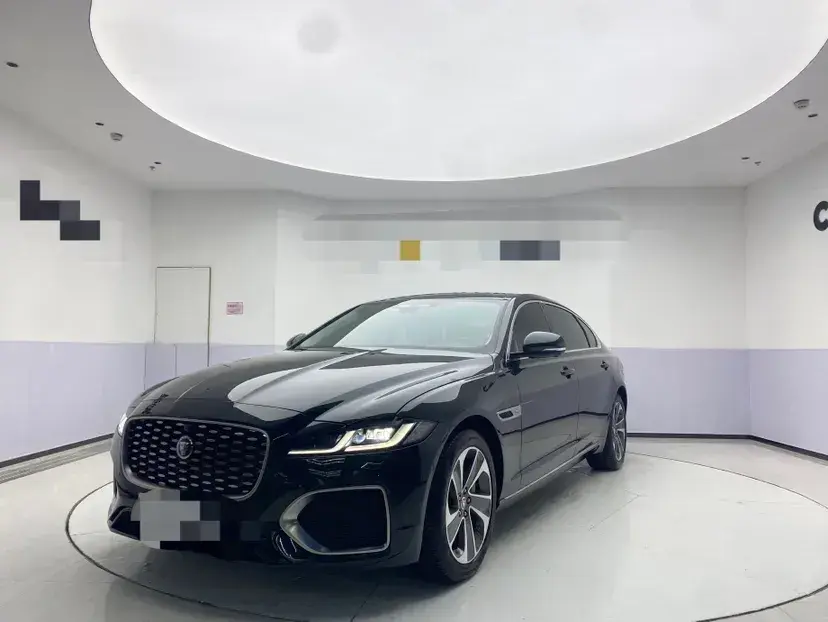 2023 Jaguar XFL 2.0T 200HP L4 8AT