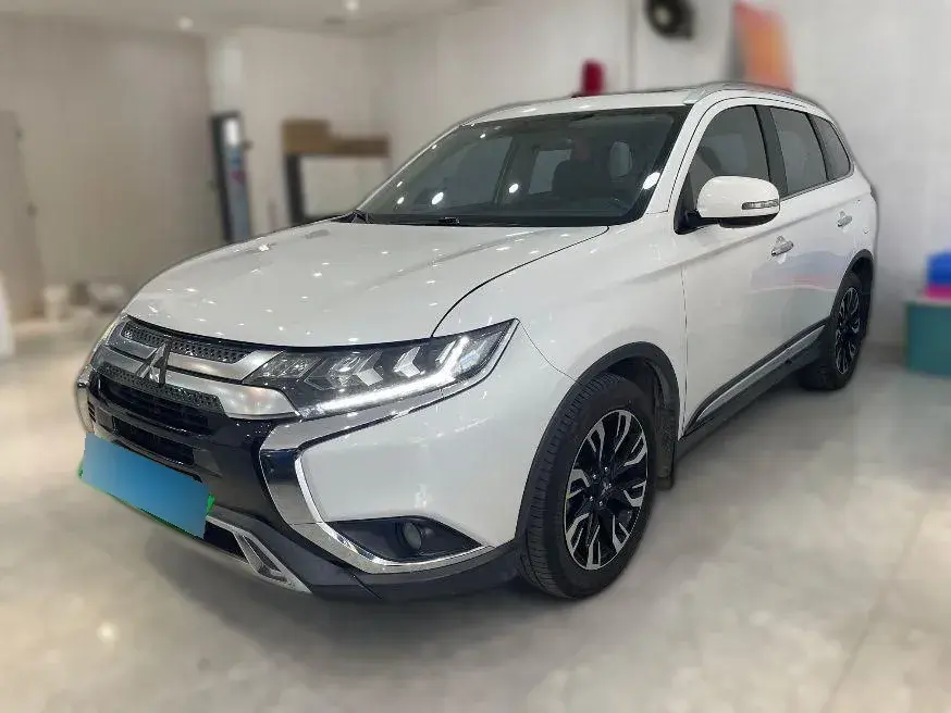 2019 Mitsubishi Outlander 2.4L 192HP L4 CVT
