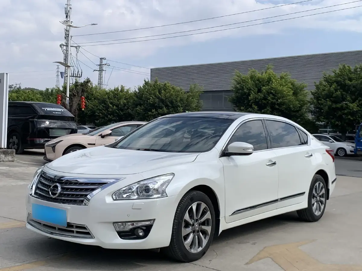 2015 Nissan Teana 2.5L 186HP L4 CVT