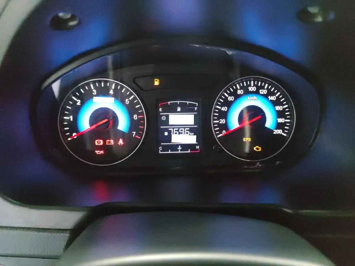 2018 DongFeng Fengon Fengon 330 1.2L 88HP L4 5MT,autocango,china used car exporter,china ev exporter,chinese used car exporter,chinese used ev exporter