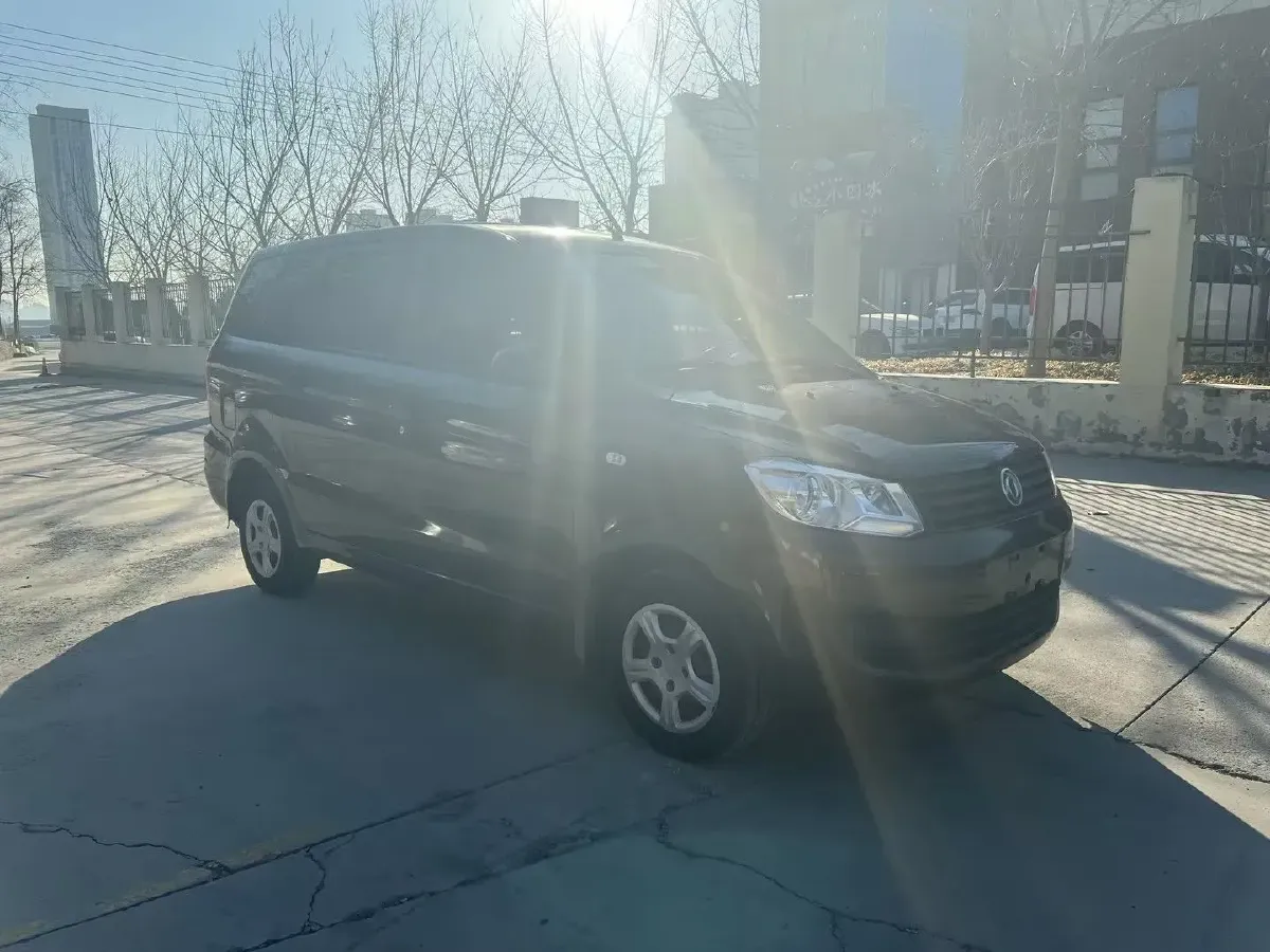 2018 DongFeng Fengon Fengon 330 1.2L 88HP L4 5MT,autocango,china used car exporter,china ev exporter,chinese used car exporter,chinese used ev exporter