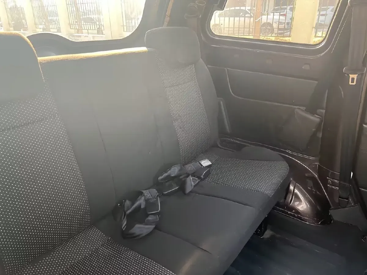 2018 DongFeng Fengon Fengon 330 1.2L 88HP L4 5MT,autocango,china used car exporter,china ev exporter,chinese used car exporter,chinese used ev exporter