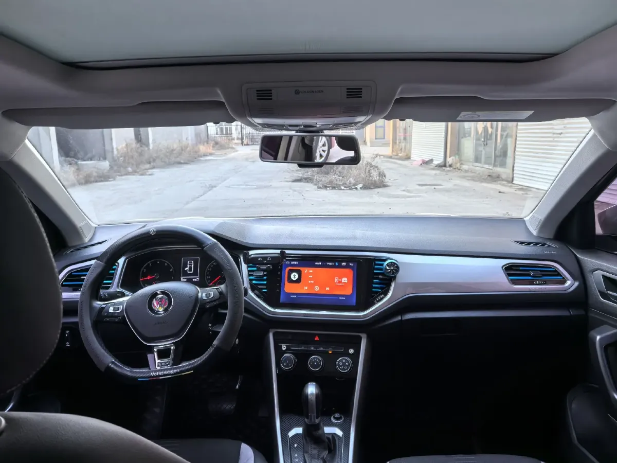 2020 Volkswagen T-Roc 1.4T 131HP L4 7DCT,autocango,china used car exporter,china ev exporter,chinese used car exporter,chinese used ev exporter