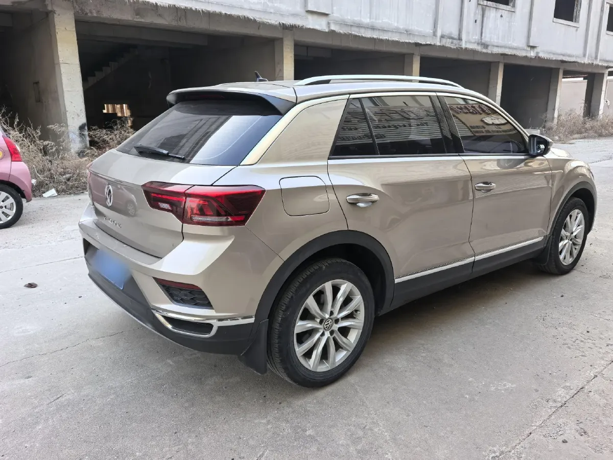 2020 Volkswagen T-Roc 1.4T 131HP L4 7DCT,autocango,china used car exporter,china ev exporter,chinese used car exporter,chinese used ev exporter