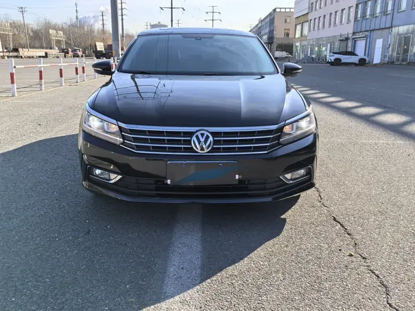 2016 Volkswagen Passat 1.8T 180HP L4 7DCT