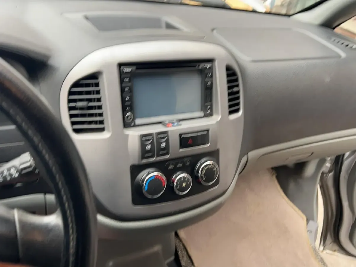 2013 DongFeng Forthing LingZhi 1.6L 113HP L4 5MT,autocango,china used car exporter,china ev exporter,chinese used car exporter,chinese used ev exporter