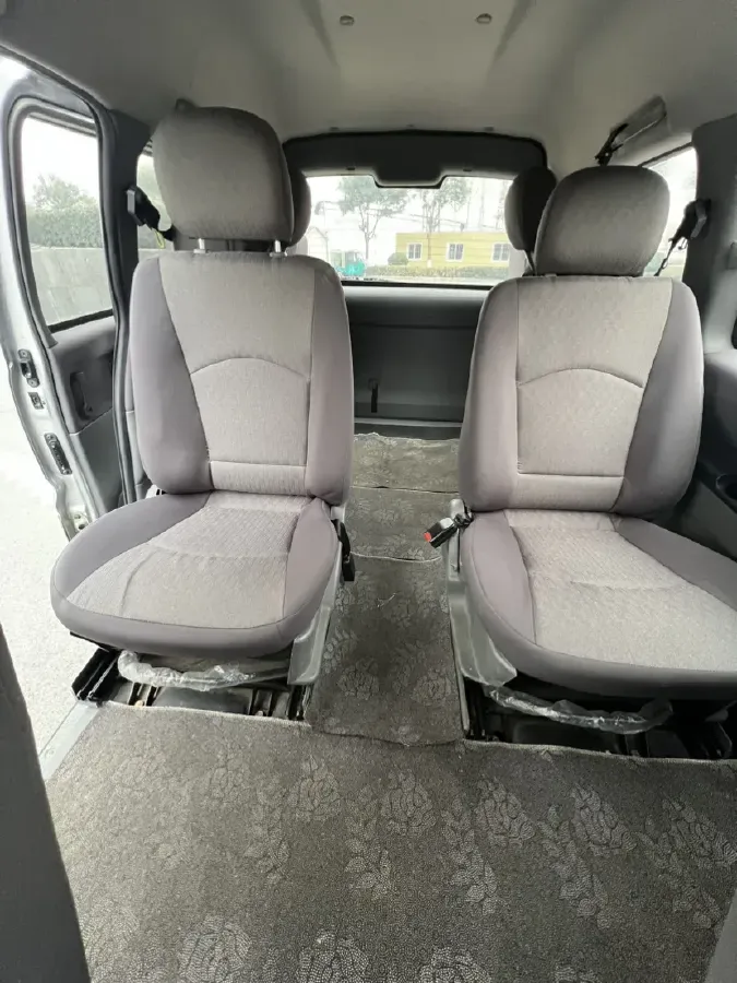 2013 DongFeng Forthing LingZhi 1.6L 113HP L4 5MT,autocango,china used car exporter,china ev exporter,chinese used car exporter,chinese used ev exporter