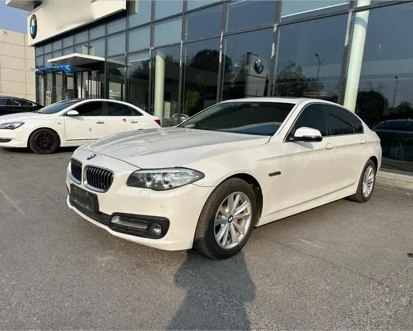 2017 BMW 5 Series 2.0T 184HP L4 8AT