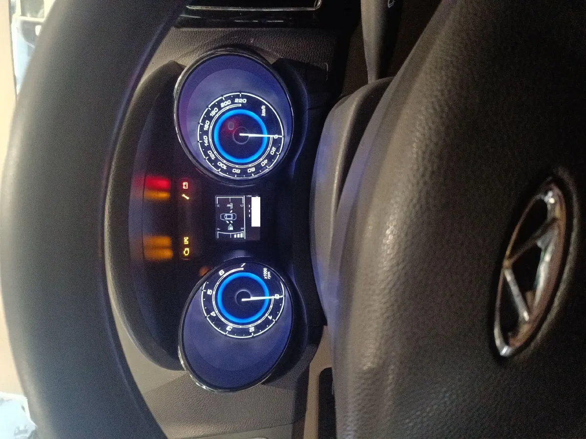 2015 Chery E3 1.5L 109HP L4 5MT,autocango,china used car exporter,china ev exporter,chinese used car exporter,chinese used ev exporter