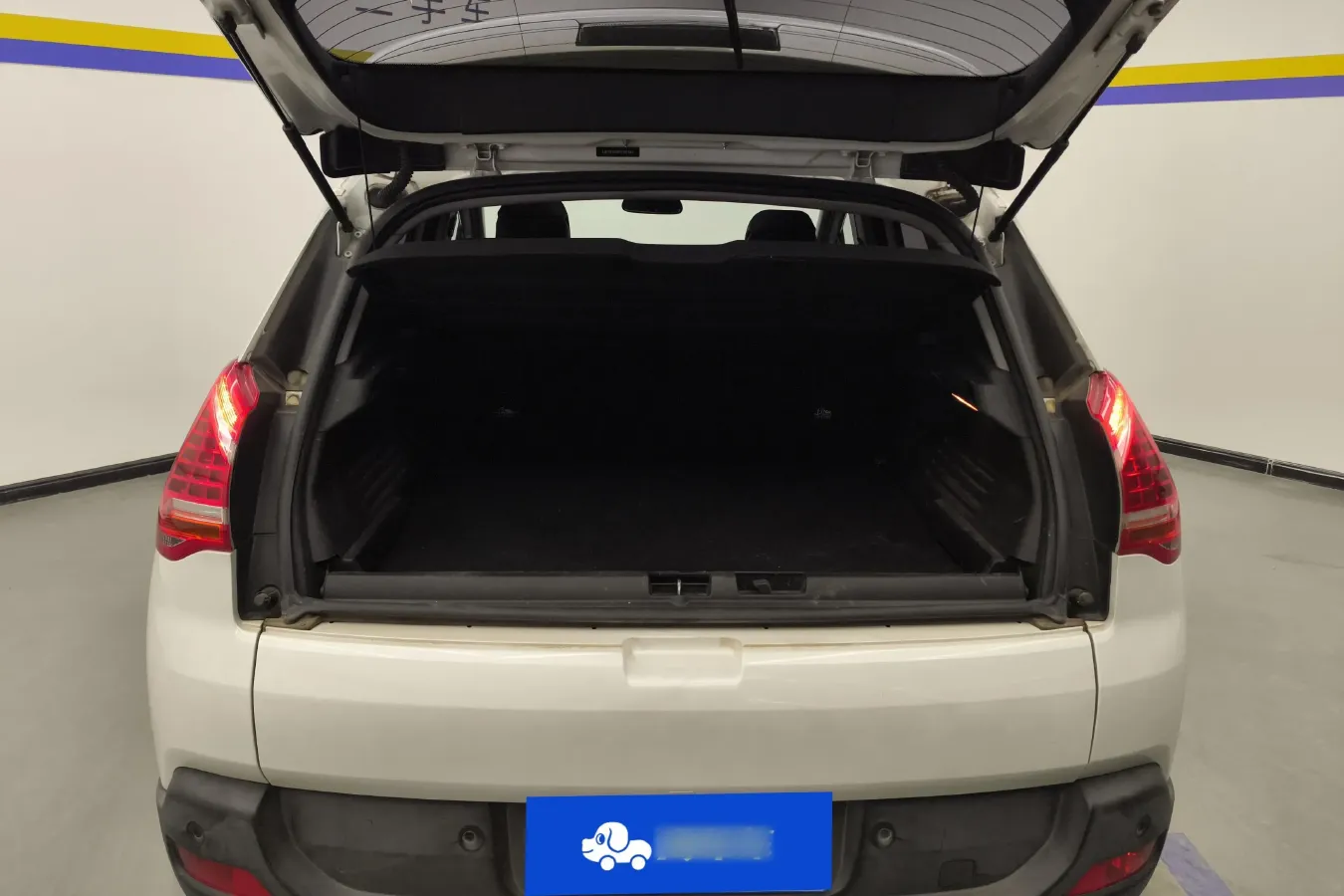 2015 Peugeot 3008 1.6T 167HP L4 6AT,autocango,china used car exporter,china ev exporter,chinese used car exporter,chinese used ev exporter