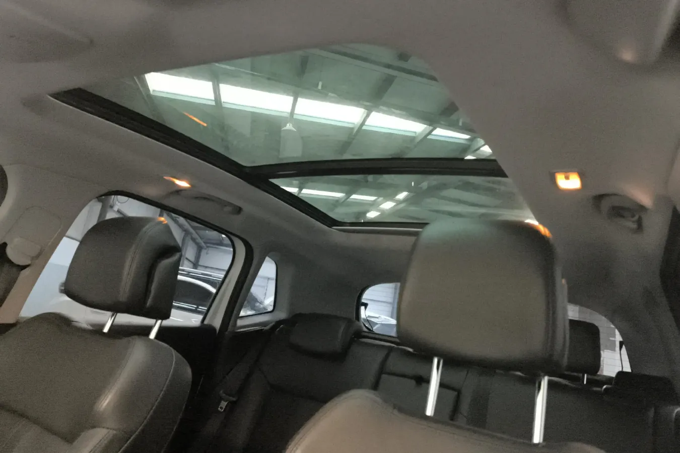 2015 Peugeot 3008 1.6T 167HP L4 6AT,autocango,china used car exporter,china ev exporter,chinese used car exporter,chinese used ev exporter