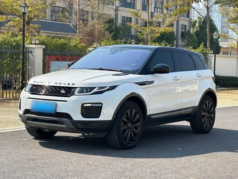 2018 Land Rover Range Rover Evoque 2.0T 241HP L4 9AT