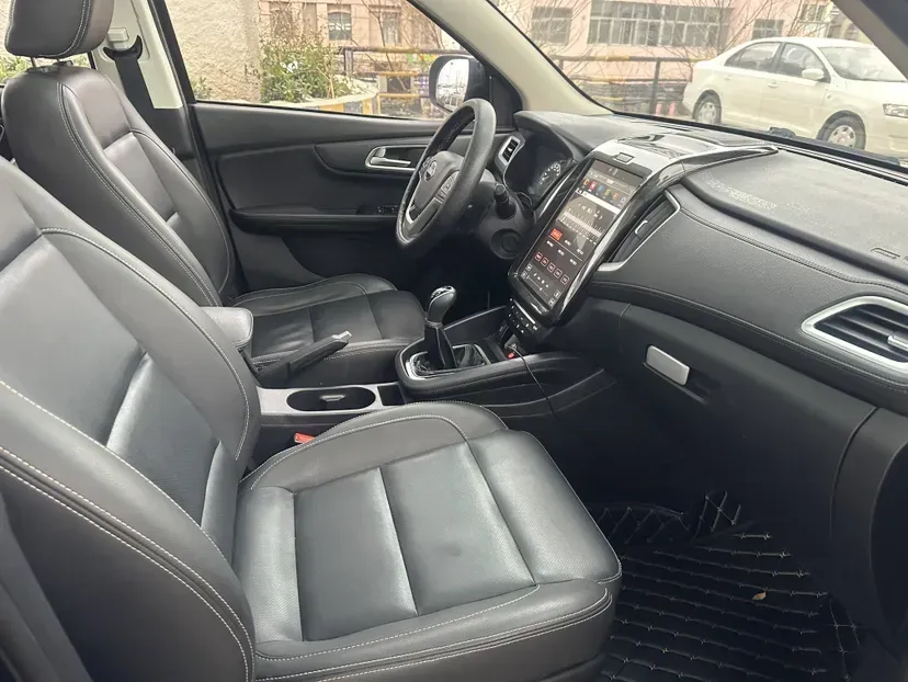 2016 SWM X7 1.5T 156HP L4 5MT,autocango,china used car exporter,china ev exporter,chinese used car exporter,chinese used ev exporter