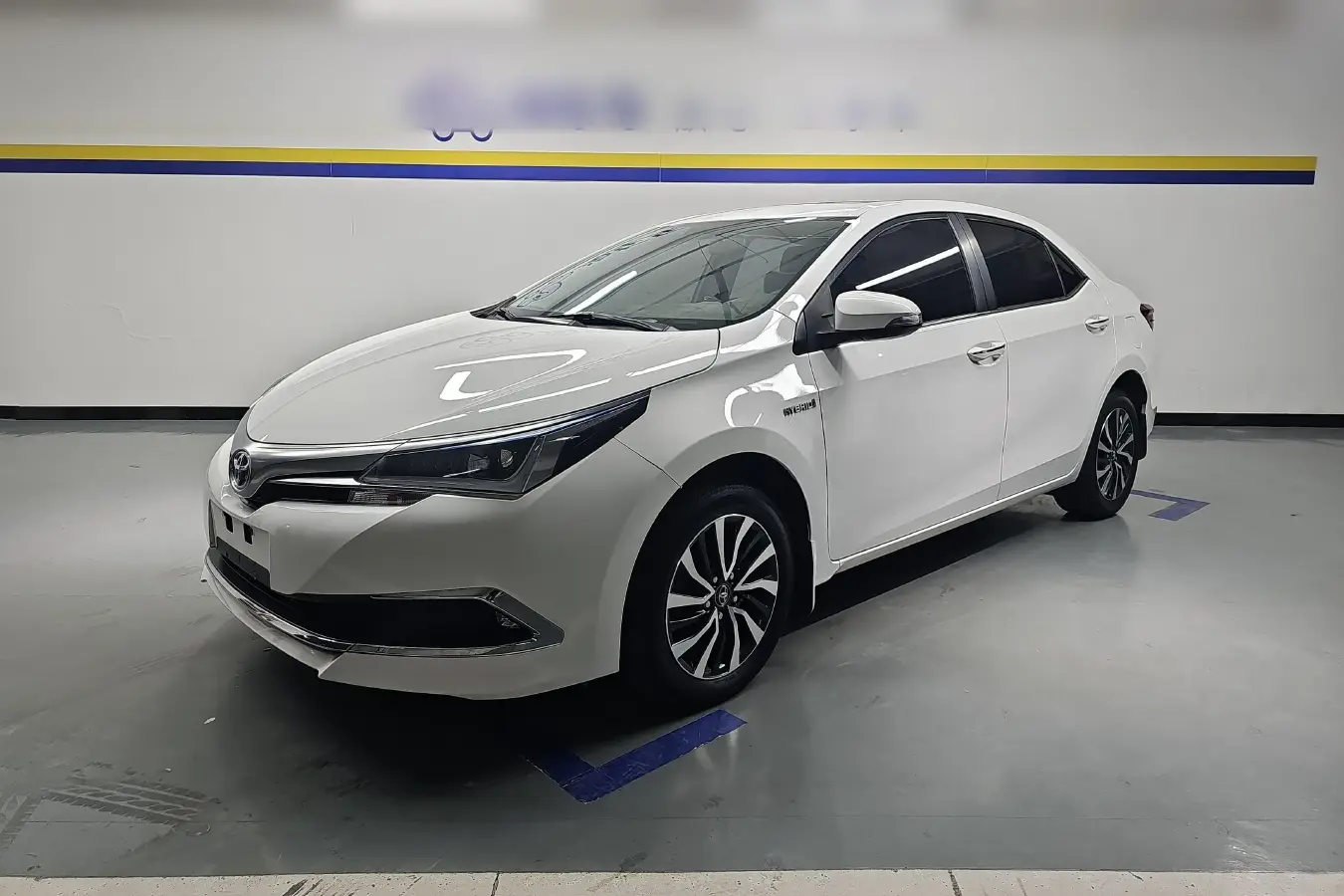 2017 Toyota Corolla 1.8L 99HP L4 E-CVT Hybrid